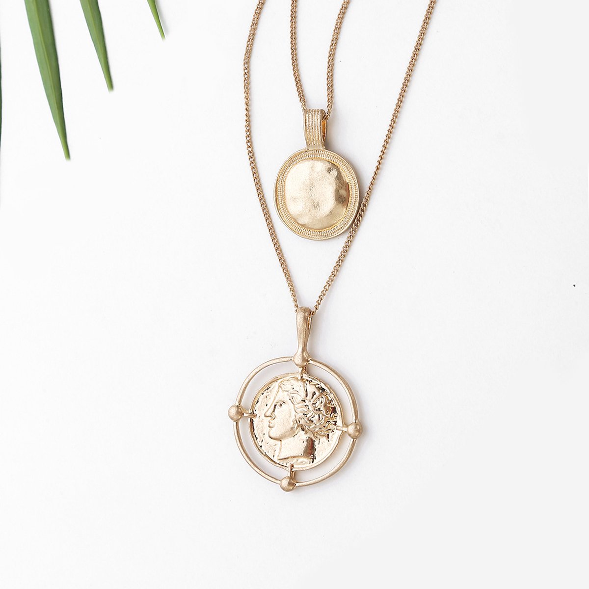2 Piece Coin Head Necklace Goldtone Necklace in Goldtone ITALY Design