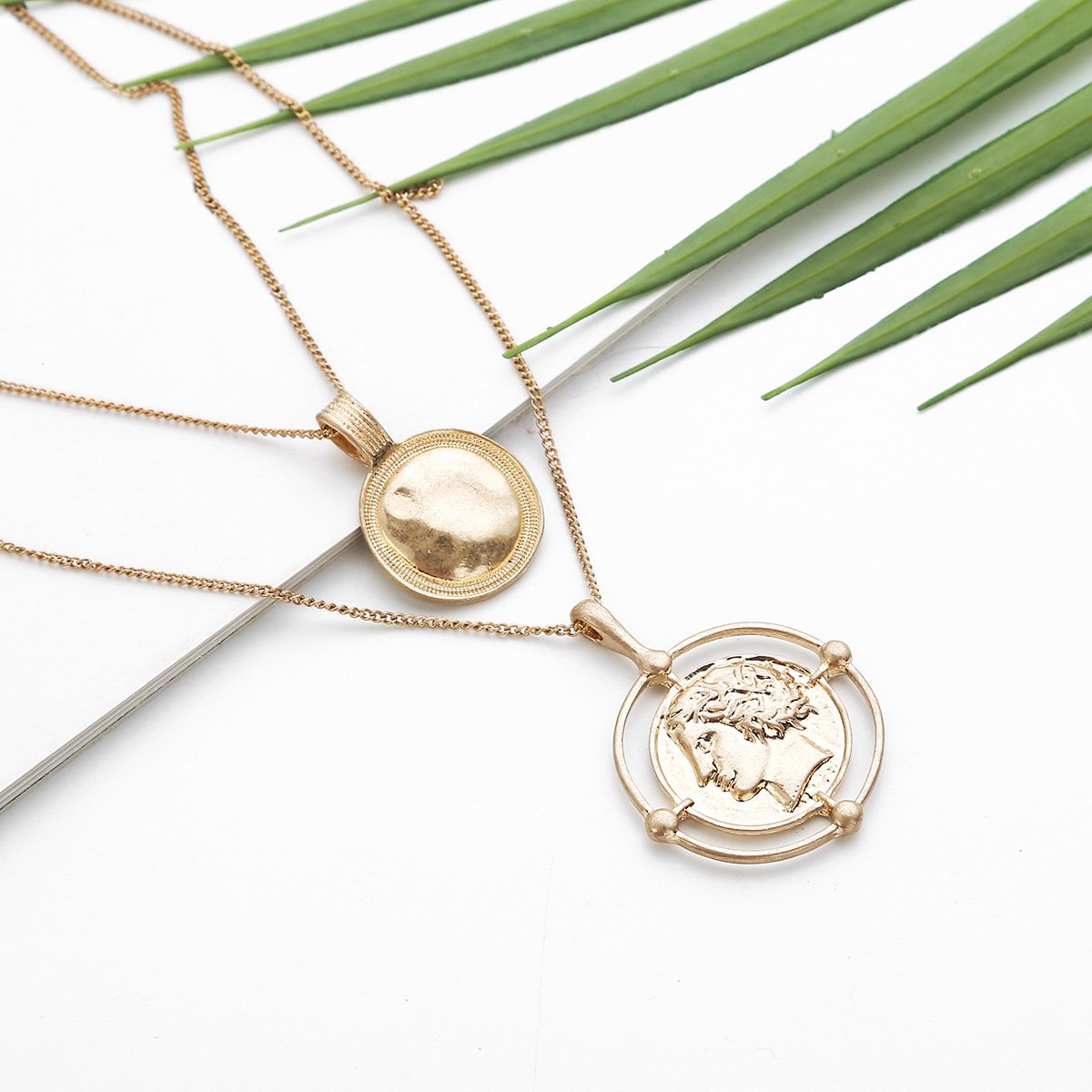 2 Piece Coin Head Necklace Goldtone Necklace in Goldtone ITALY Design