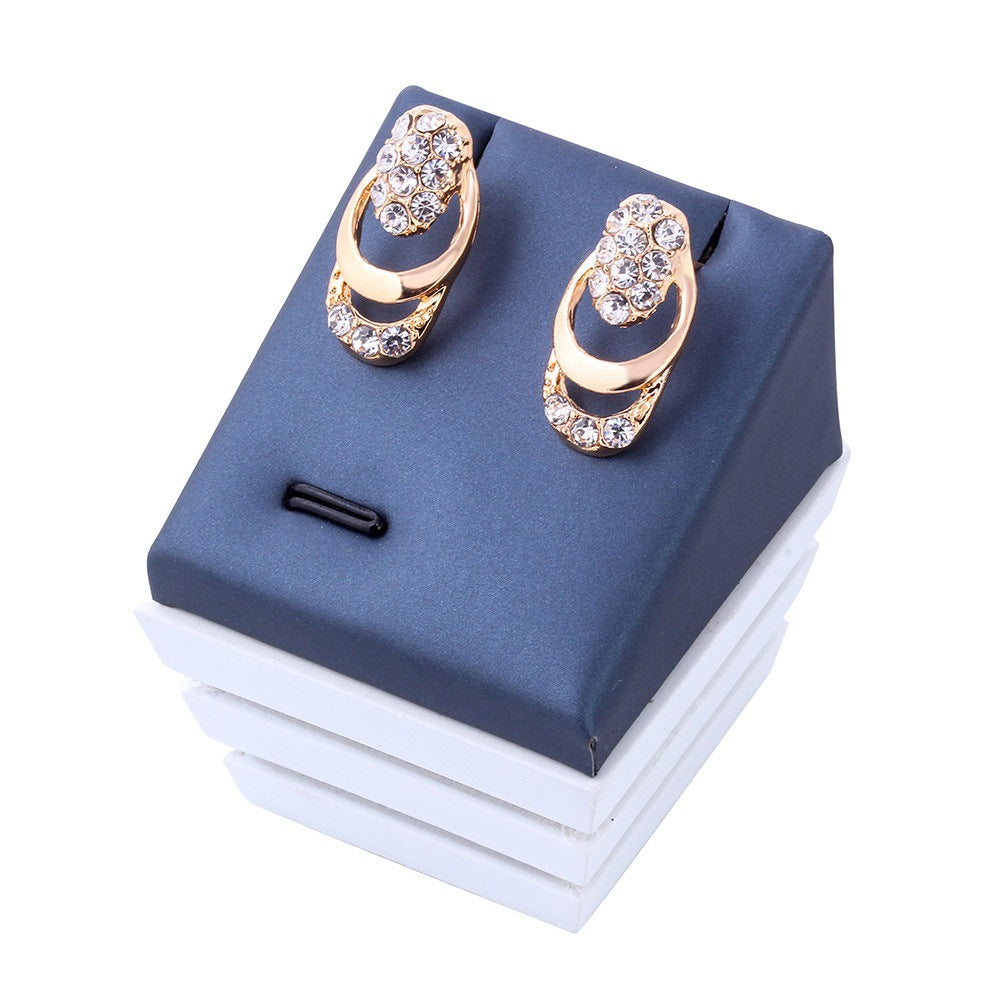 4 Piece Royal Jewelry Set With Crystals Goldtone Set in Goldtone