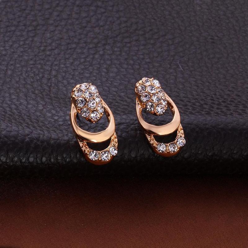 4 Piece Royal Jewelry Set With Gemstone Crystals Goldtone Set