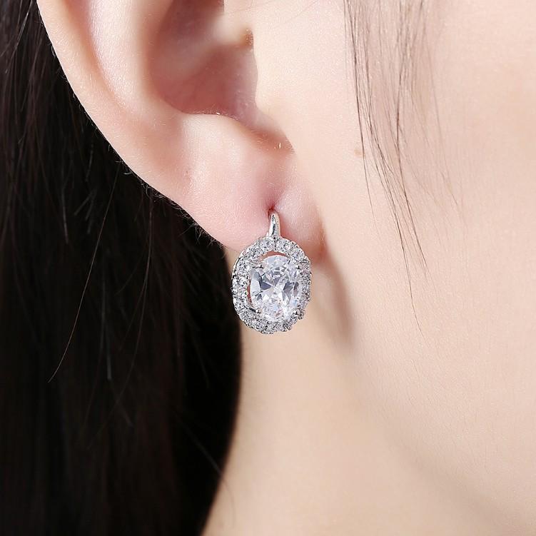 Swarovski Crystal Circular Leverback Earrings Set in Silvertone - Riakoob Jewelry www.goldennycjewelry.com fashion jewelry for women