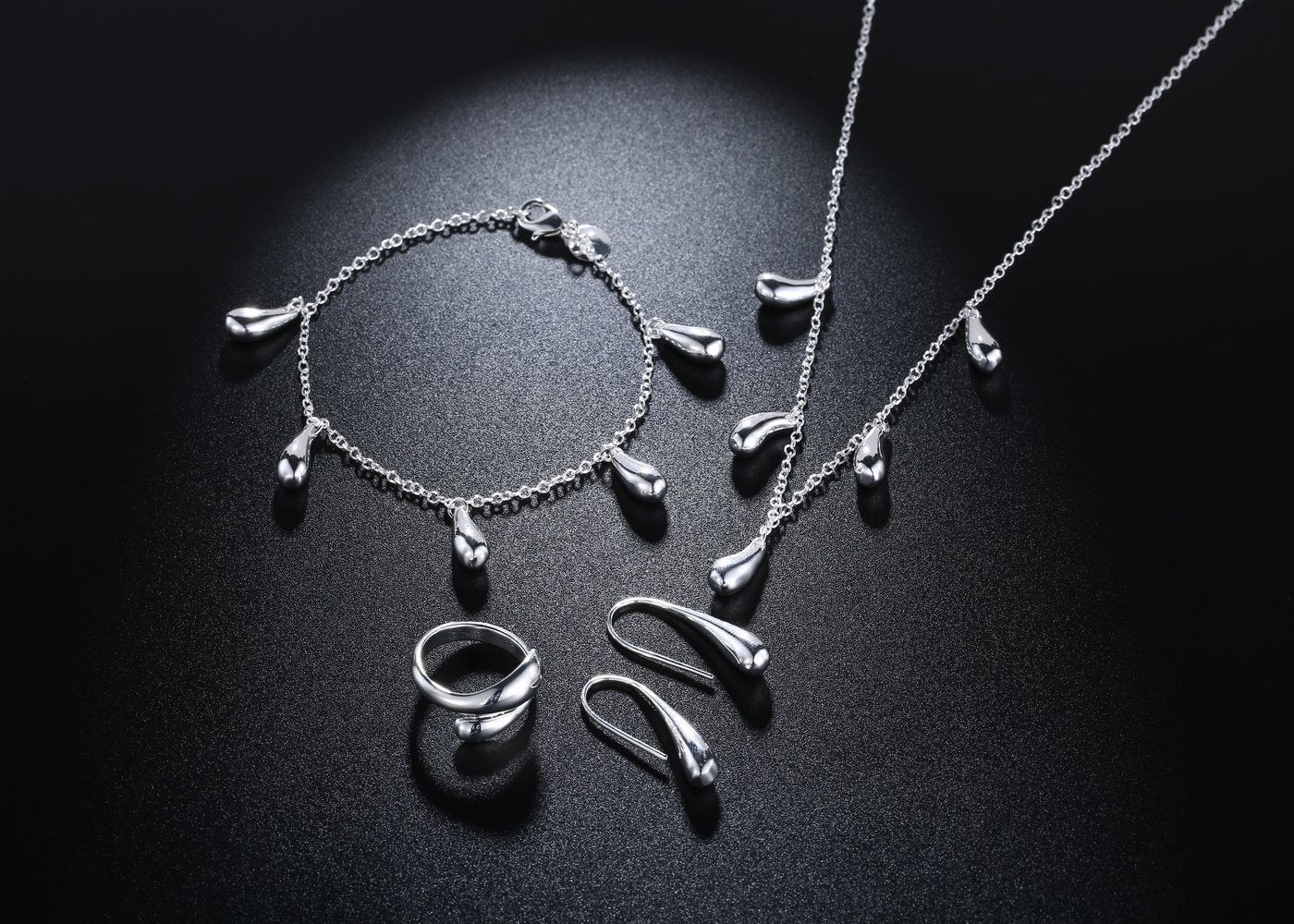4 Piece Waterdrop Jewelry Silvertone Set in Silvertone ITALY Design
