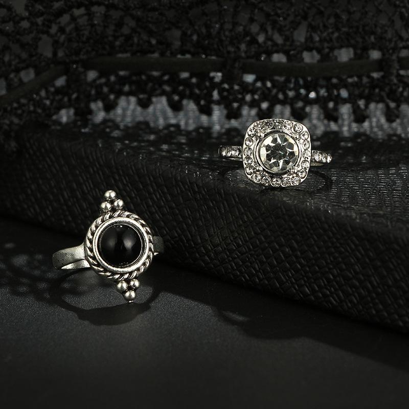 With Luxe Crystals  Silvertone Ring ITALY Design