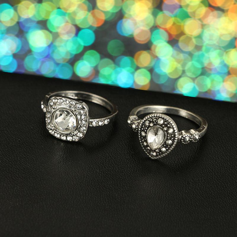 With Luxe Crystals  Silvertone Ring ITALY Design