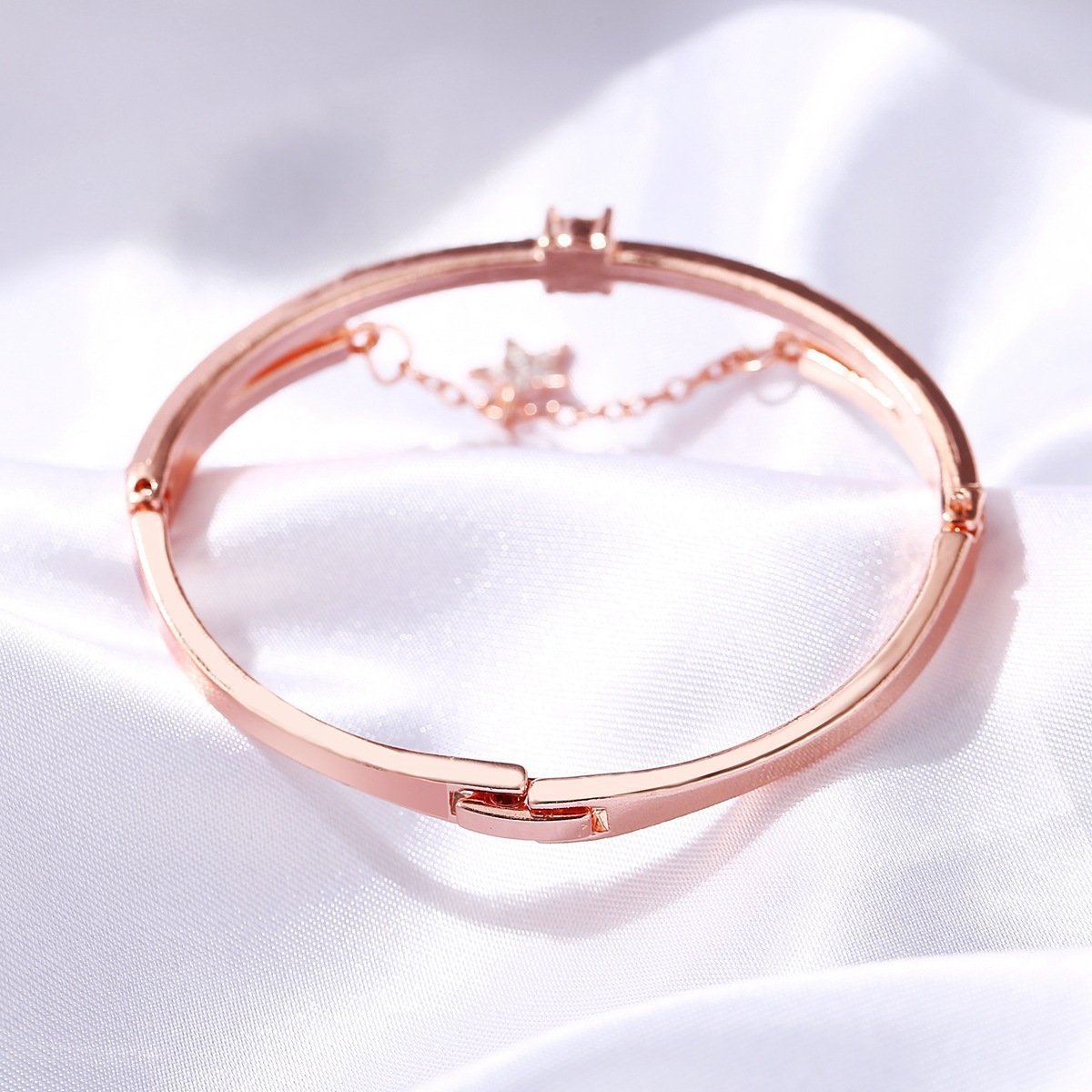 Star Drop With Luxe Crystals Rosegoldtone Bracelet in Rosegoldtone ITALY Design