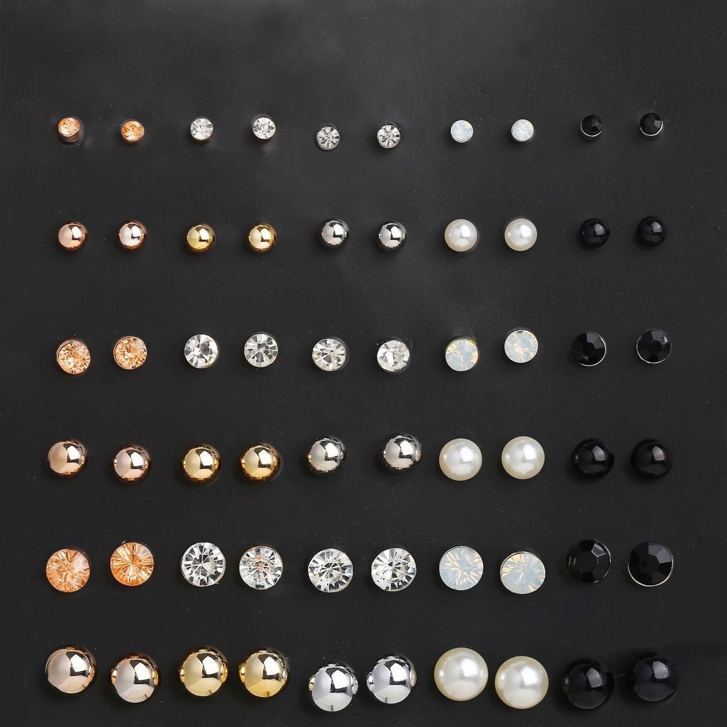 30 Piece Stud Earring Set Goldtone Earring in Goldtone ITALY Design