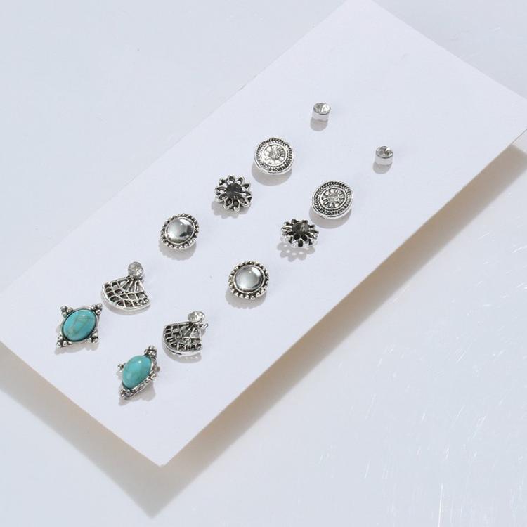 6 Piece Stud Earring  Silvertone Earring in  Silvertone ITALY Design