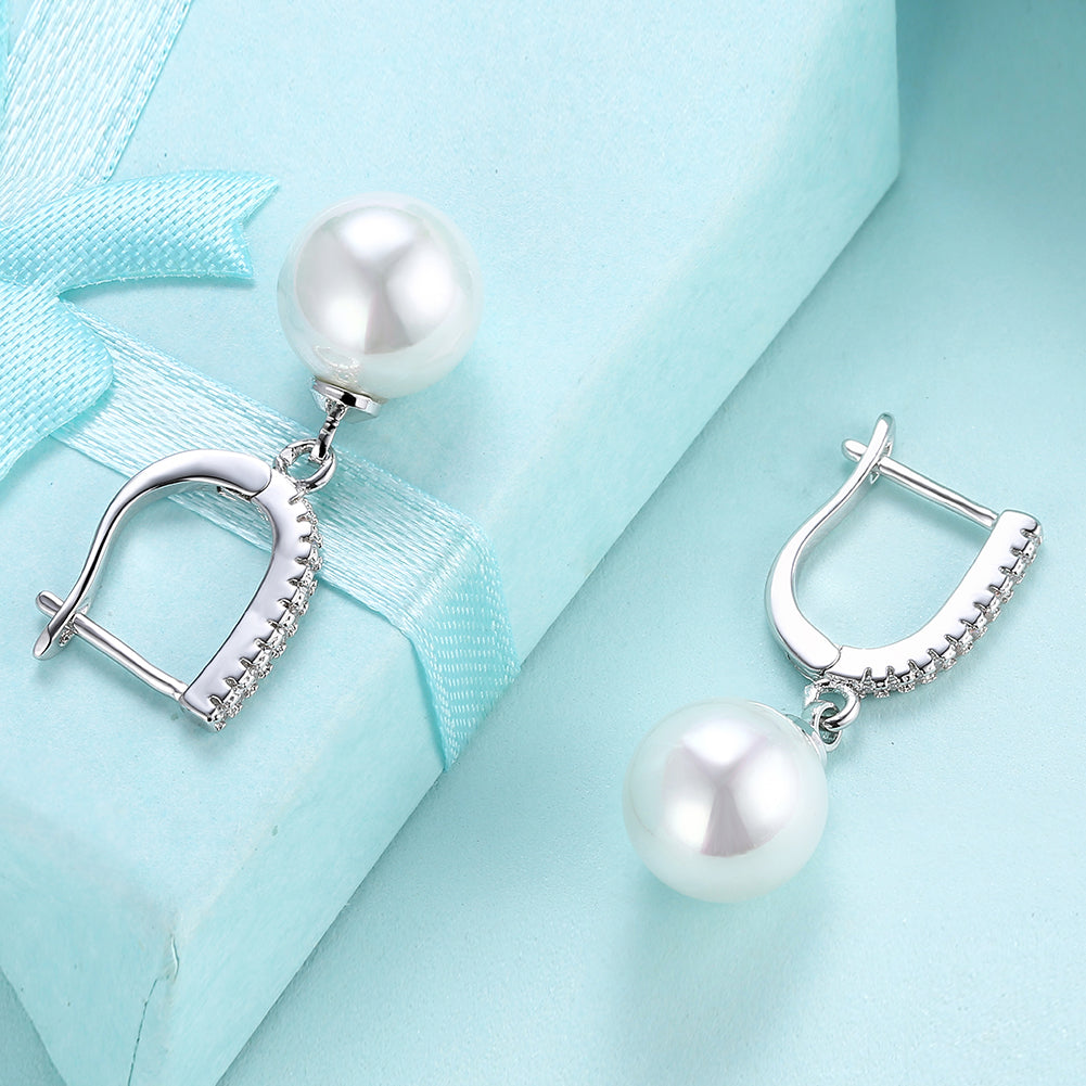 Freshwater Pearl Drop Earring in Goldtone with  Crystals
