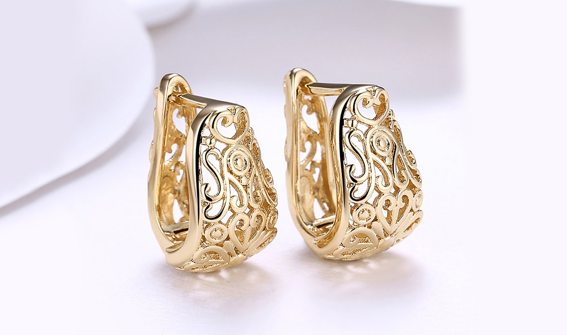 Goldtone Tone  Filigree Laser Cut Clip On Earrings ITALY Design