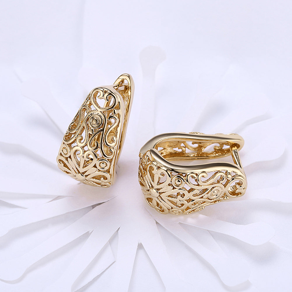 Bohemian Style Filigree Laser Cut Huggie Earring in Goldtone