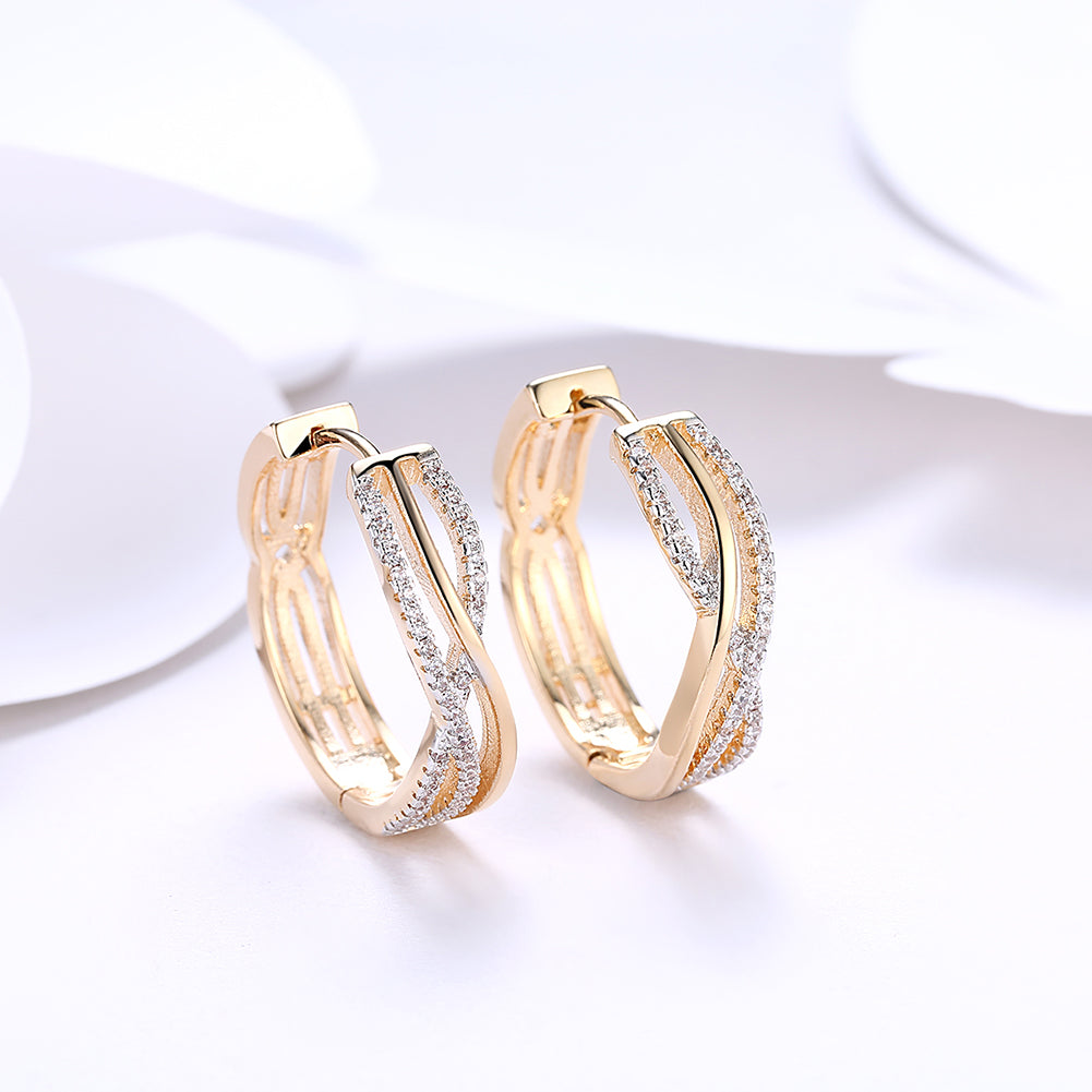 Intertwined Inception Twist 0.90" Hoop Earring in Goldtone