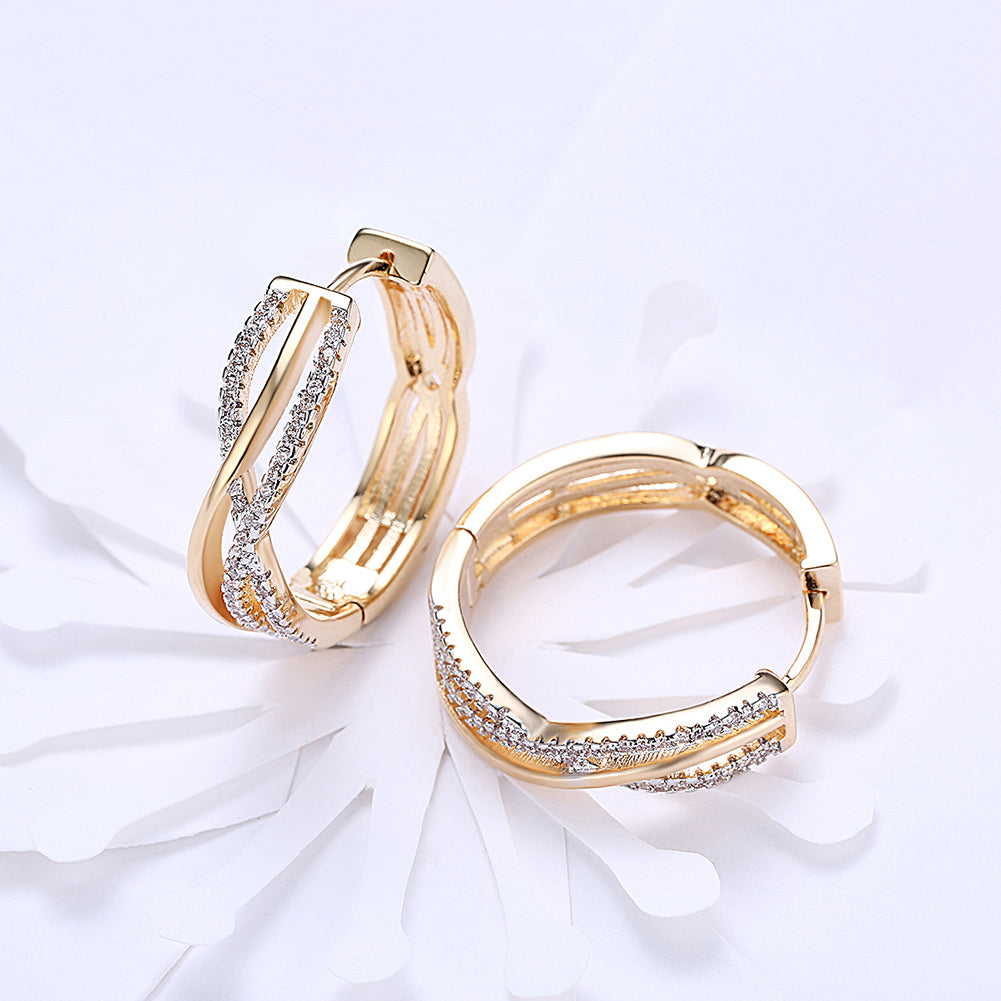 Intertwined Inception Twist 0.90" Hoop Earring in Goldtone