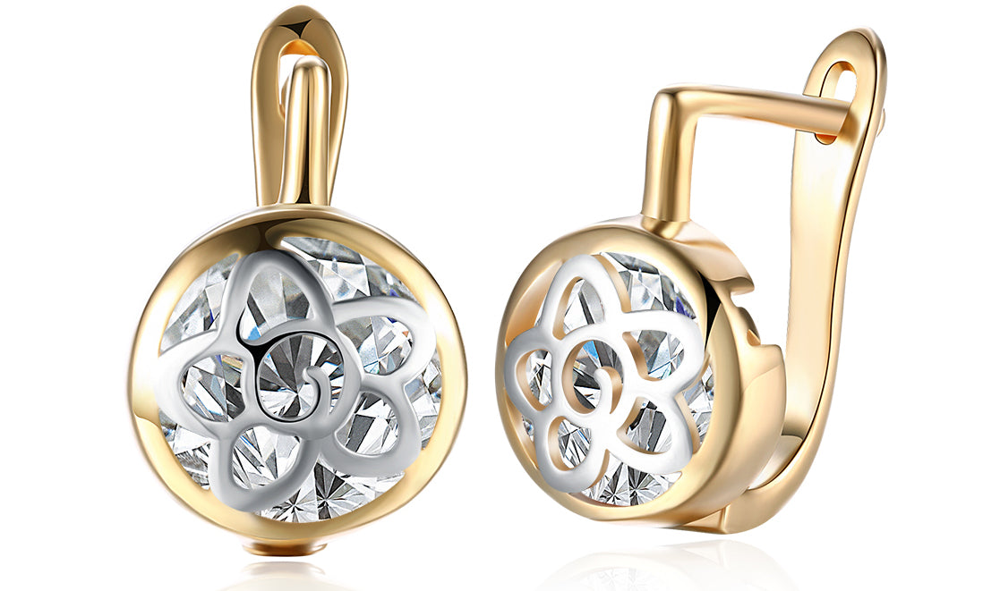 Goldtone Tone  White  Daisy Design Circular Clip On Earrings
