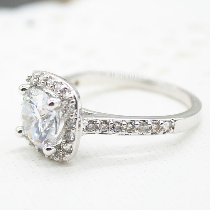2.00CTTW Cushion-Cut Queen White Swarovski Elements Ring, Rings, Riakoob Jewelry, Riakoob Jewelry  jewelryjewelry deals, swarovski crystal jewelry, groupon jewelry,, jewelry for mom, 